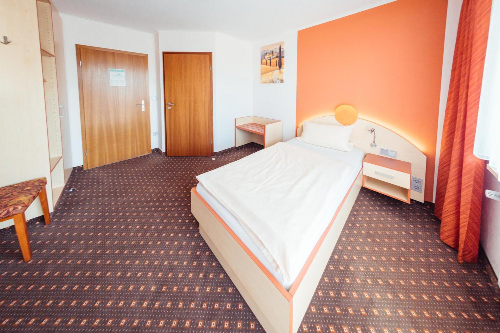 Hotel Sonnental Neusorg Buitenkant foto
