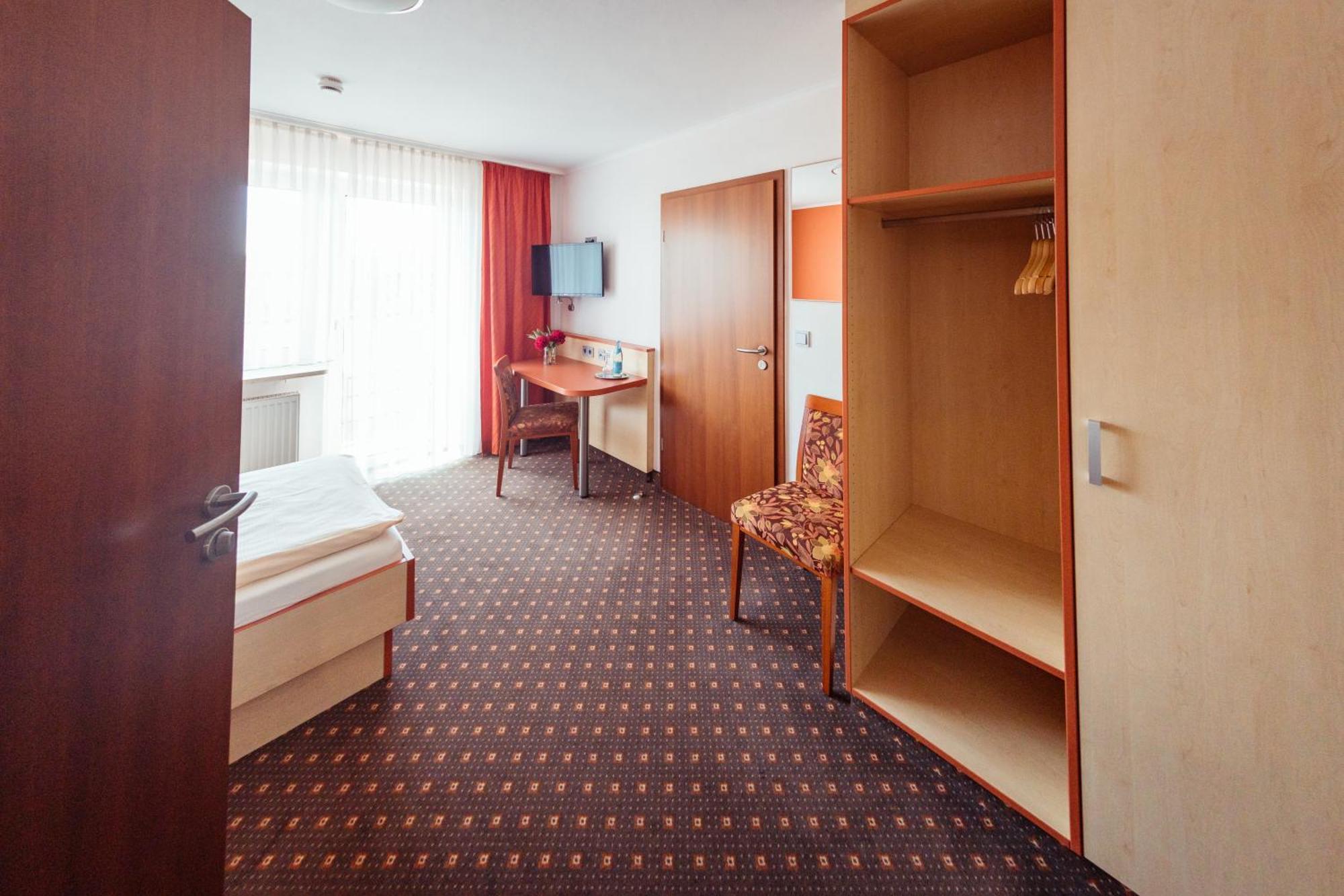 Hotel Sonnental Neusorg Buitenkant foto